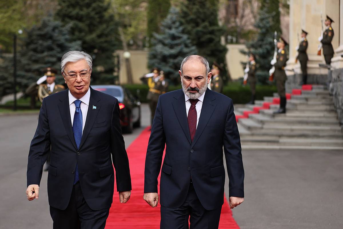 Ամբողջ ալբոմ