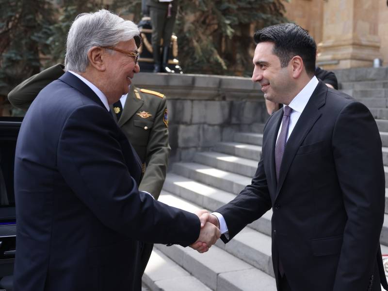 Ամբողջ ալբոմ
