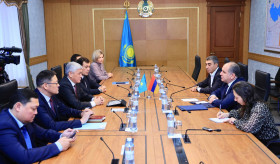 Դեսպան Ղևոնդյանը հանդիպել է  Կարագանդայի մարզպետի հետ