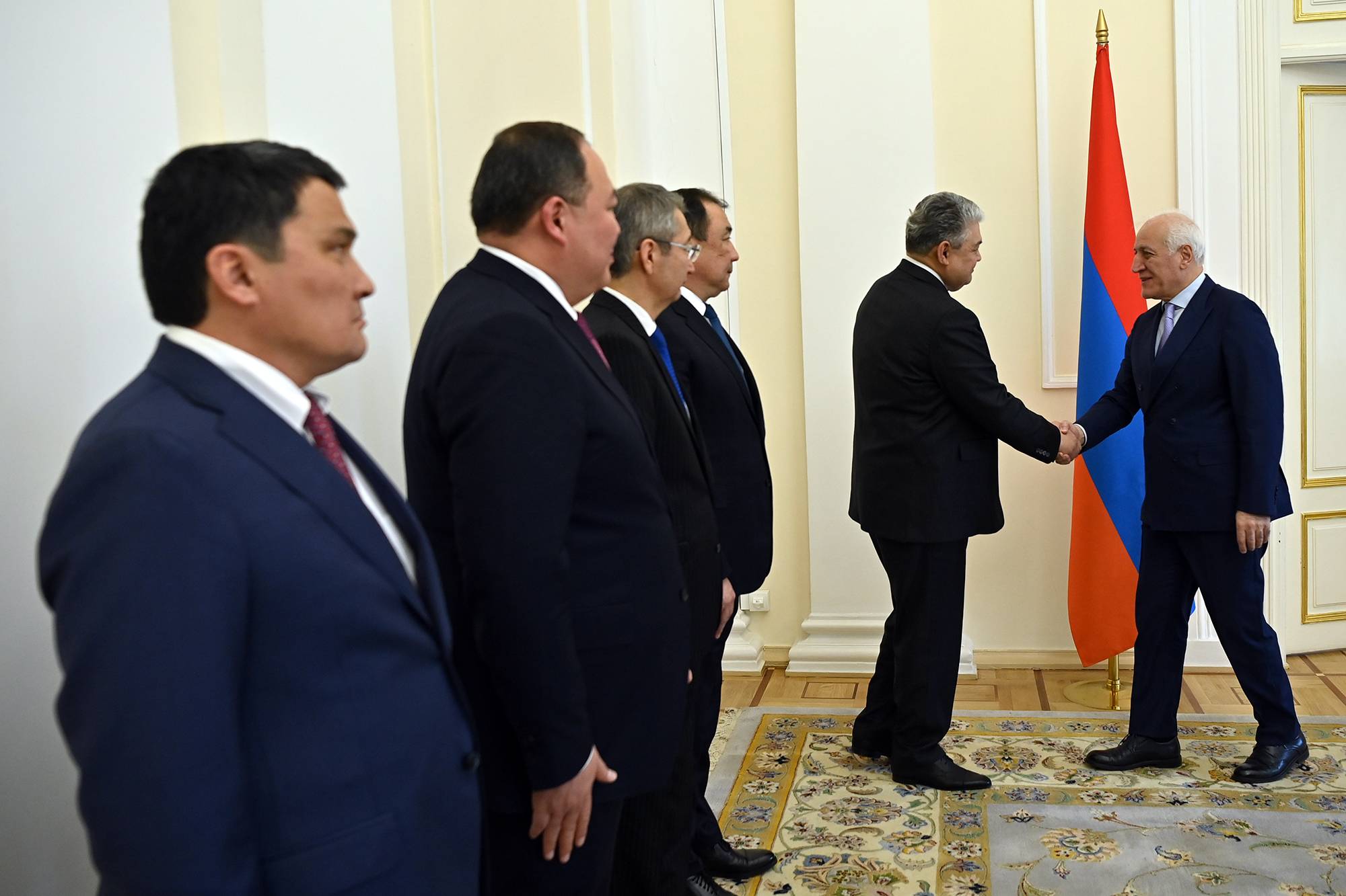 Նախագահ Վահագն Խաչատուրյանն ընդունել է Ղազախստանի արտաքին գործերի նախարար Երմեկ Կոշերբաևի գլխավորած պատվիրակությանը