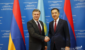 Карен Карапетян и Бакытжан Сагинтаев обсудили ряд вопросов армяно-казахстанского экономического сотрудничества