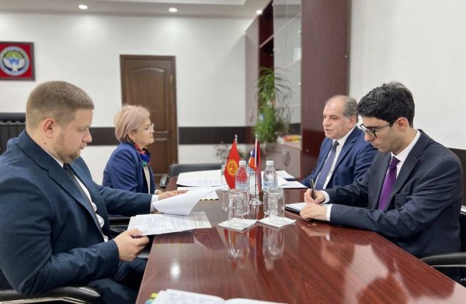 Դեսպան Ղևոնդյանի հանդիպումը Ղրղզստանի թվային զարգացման նախարարի հետ