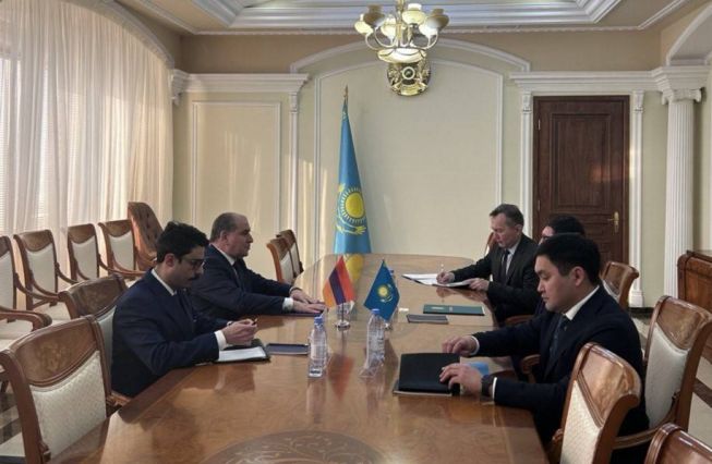 Հայաստանի դեսպանի հանդիպումը  Ղազախստանի էներգետիկայի նախարարի հետ