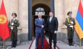 Ալեն Սիմոնյանն ընդունել է Ղրղզստանի խորհրդարանի  նախագահի գլխավորած պատվիրակությանը