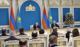 Никол Пашинян и Касым-Жомарт Токаев выступили с заявлениями для представителей СМИ