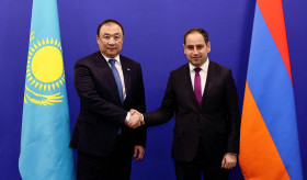ՏԿԵ նախարար Դավիթ Խուդաթյանն ընդունել է Ղազախստանի Հանրապետության տրանսպորտի նախարարին
