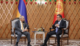 Տեղի է ունեցել Հայաստանի Հանրապետության վարչապետի հանդիպումը Ղրղզստանի Հանրապետության նախագահի հետ