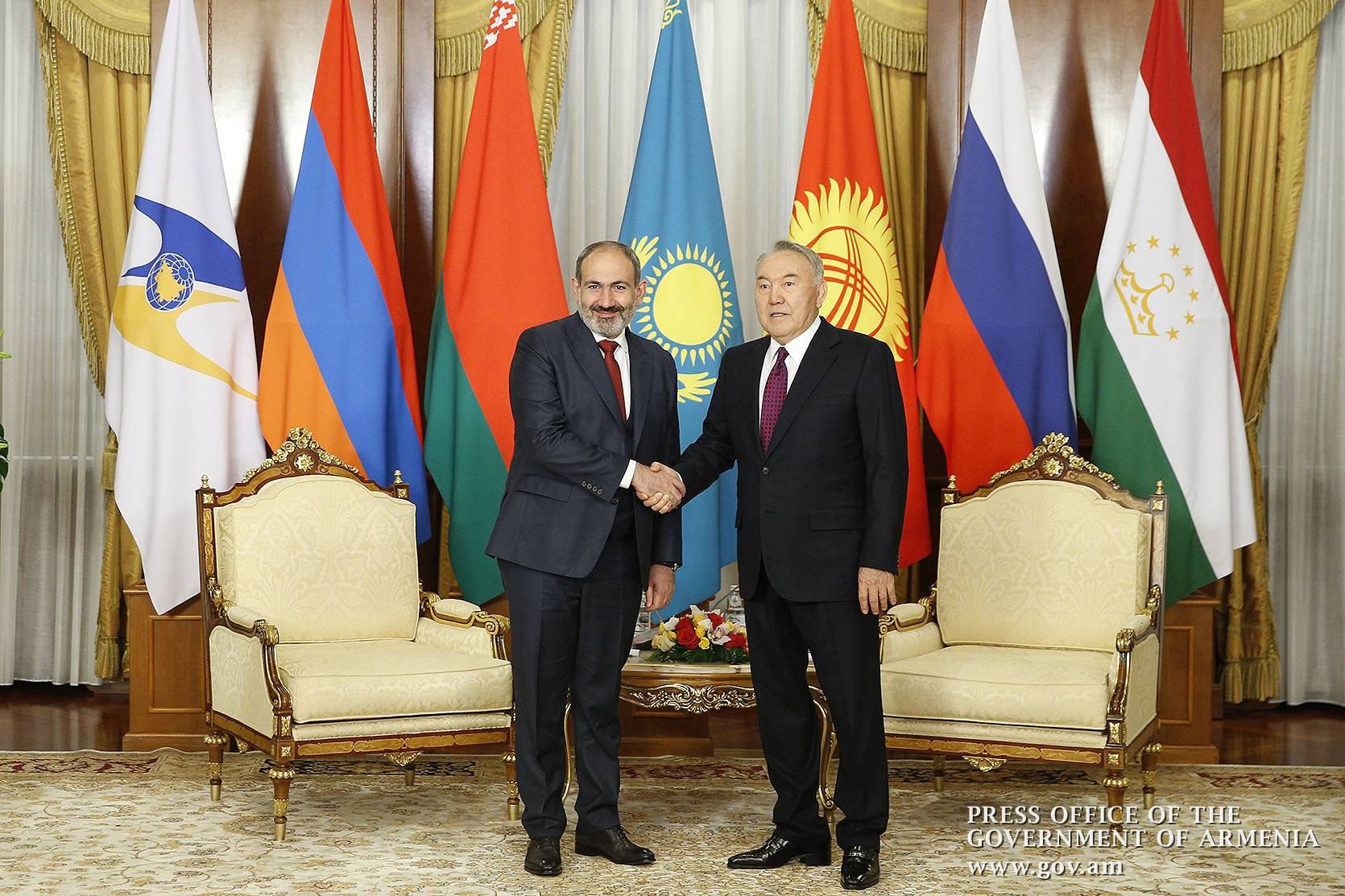 Nikol Pashinyan offers birthday greetings to Nursultan Nazarbayev