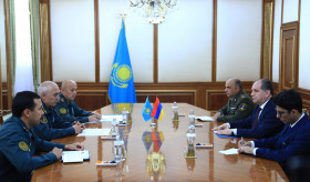 О встрече с министром обороны Казахстана